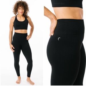 Zyia Active Angle Grid Performance High Rise 7/8 Leggings in Black Size Small
